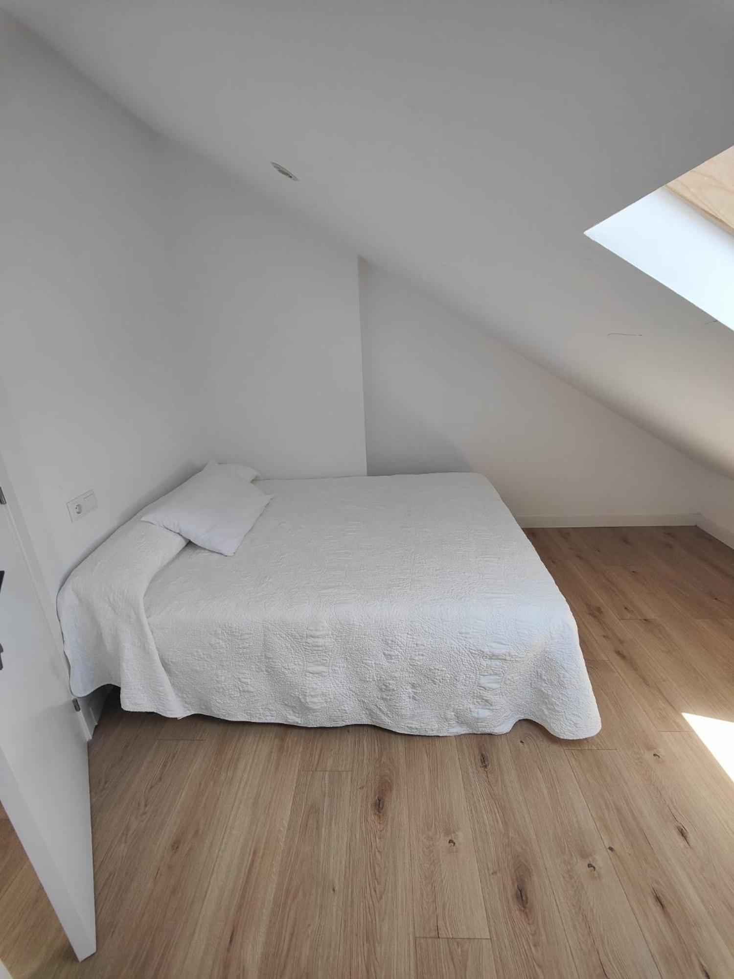 Chalet Con Wifi , Ps4 , Garaje, 5 Dormitorios, 3 Banos, Santiago De Compostela Exteriér fotografie