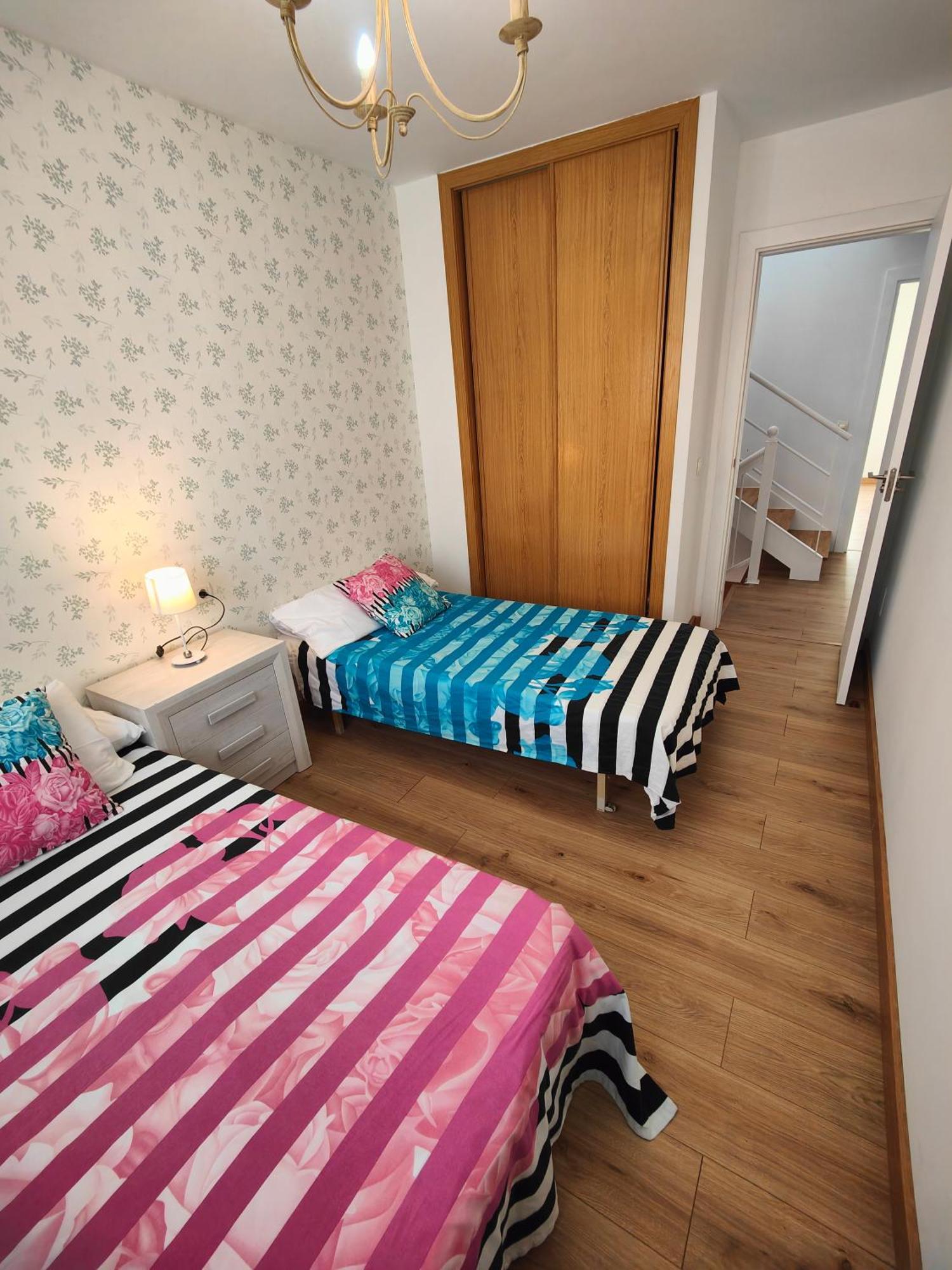 Chalet Con Wifi , Ps4 , Garaje, 5 Dormitorios, 3 Banos, Santiago De Compostela Exteriér fotografie